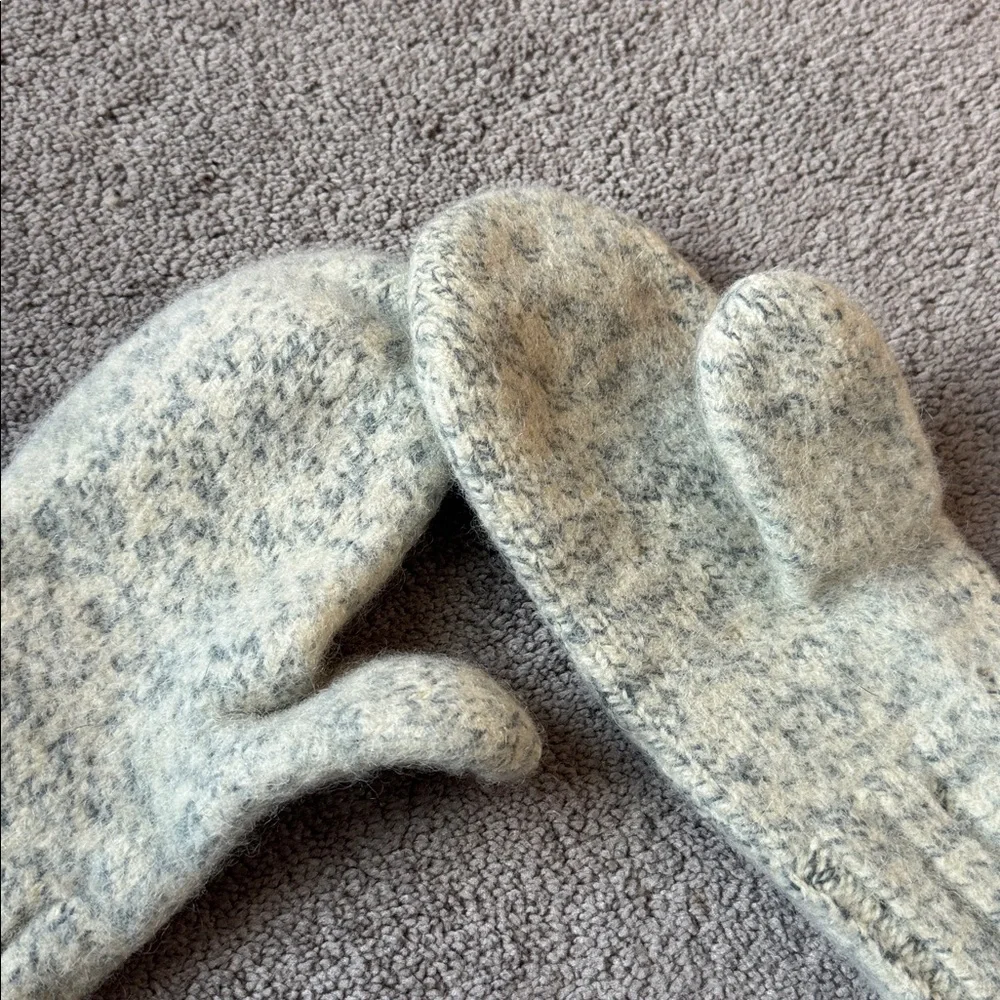 Cream Gray Marled Chunky Knit Winter Mittens Gloves SIZE M